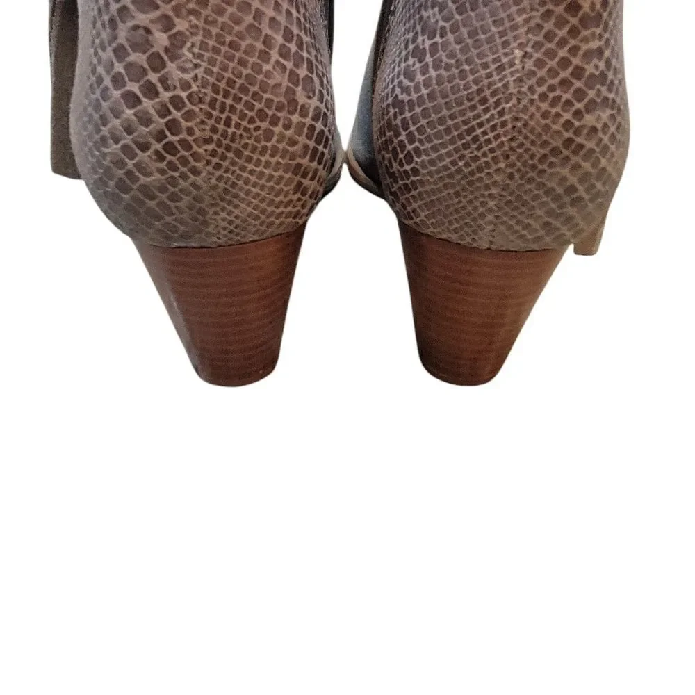 Vionic Anne Suede Leather Ankle Booties. Size 7.5